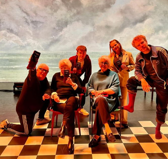 cast galerie the waverly